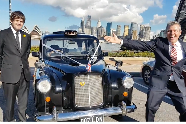 Unique wedding ideas. London Cab on the Sydney Harbour Bridge, Marriage Celebrant. Marriage Registry Office.